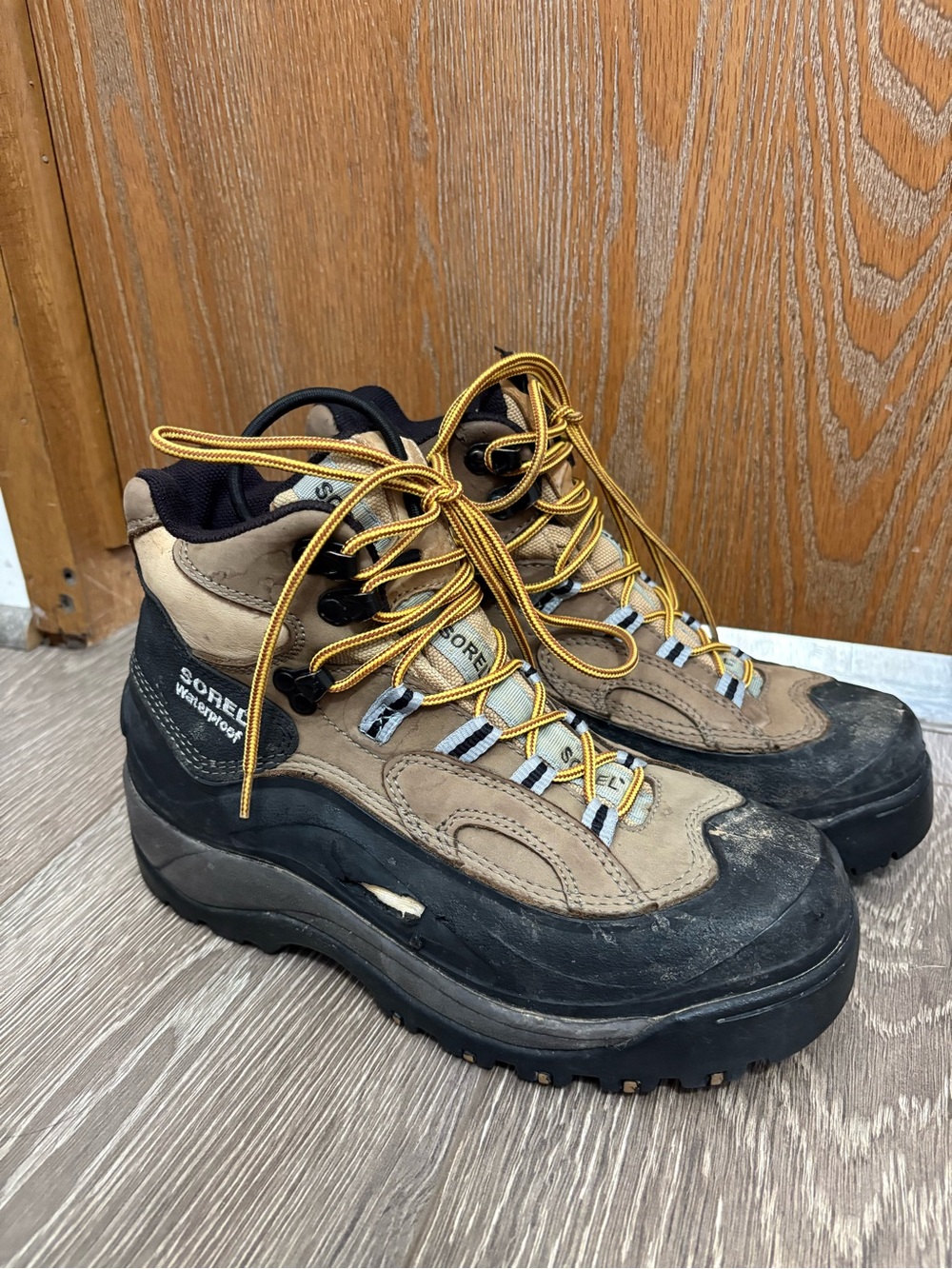 Sorel Men's Tan and Black Waterproof Hiking Boots with Yellow Laces